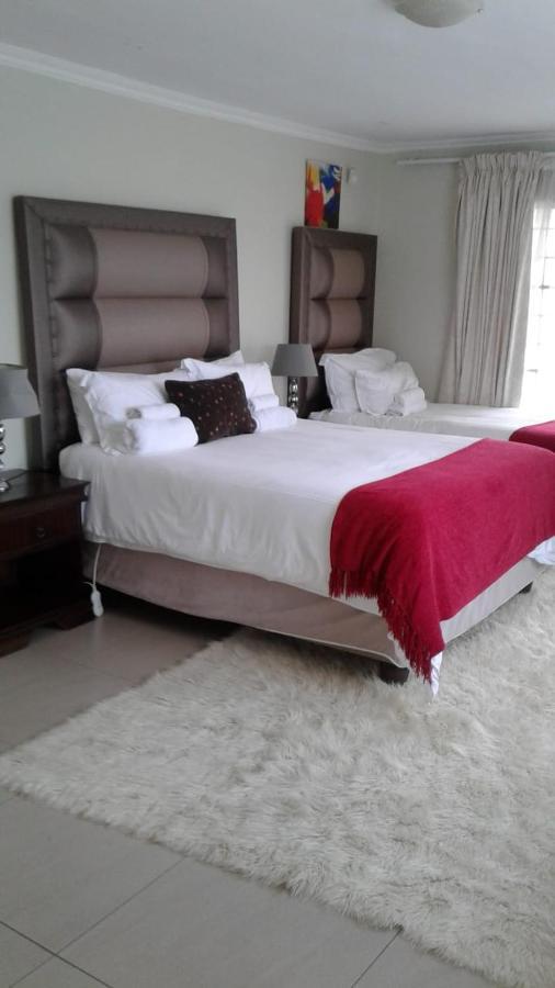 Vinolux Guest House Mthatha Exterior foto