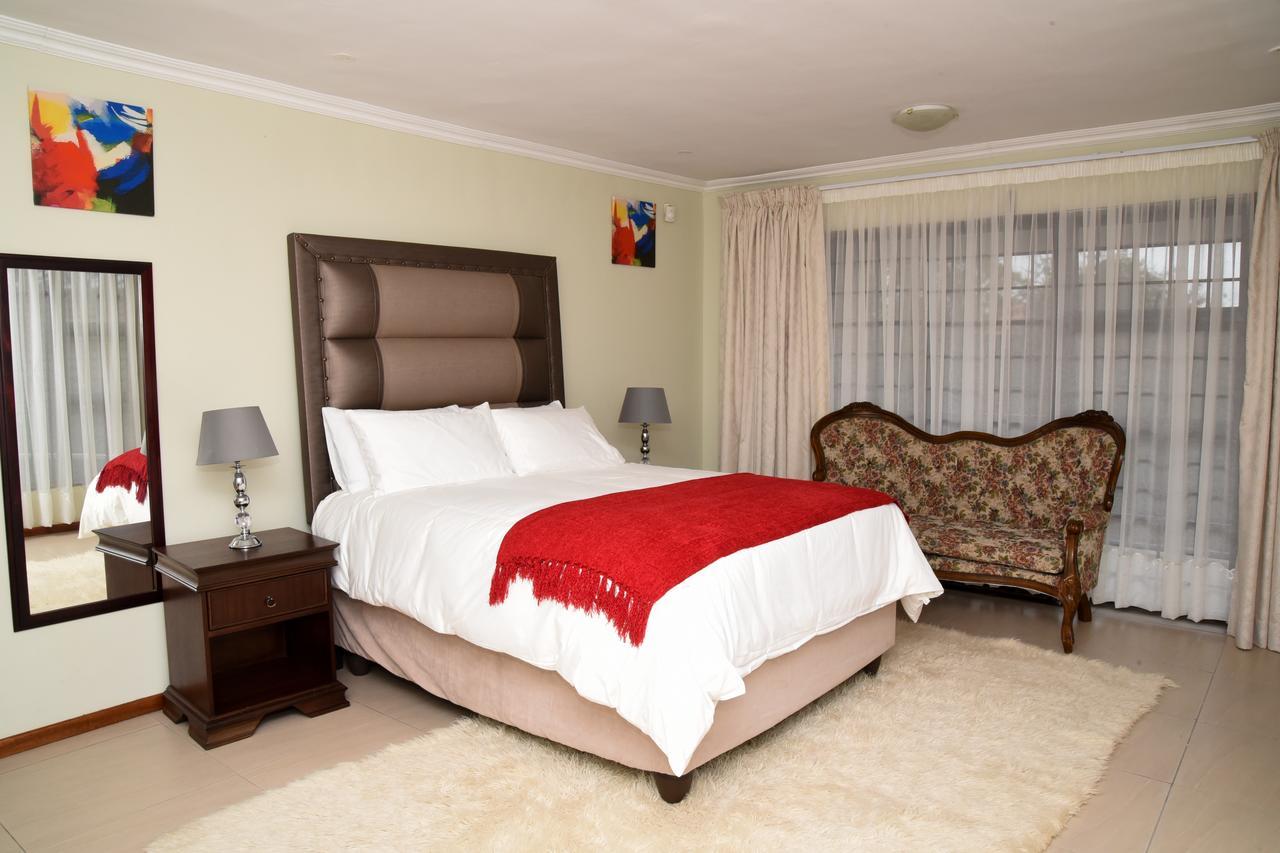 Vinolux Guest House Mthatha Exterior foto